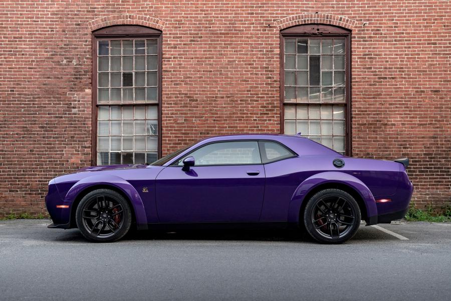  Dodge Challenger R/T Scat Pack Widebody (LC) 2018 года  (фото 48 из 48)